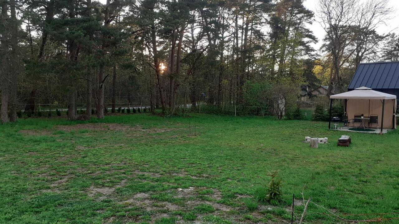 Kapteni Suvekodu Laulasmaa Esterno foto